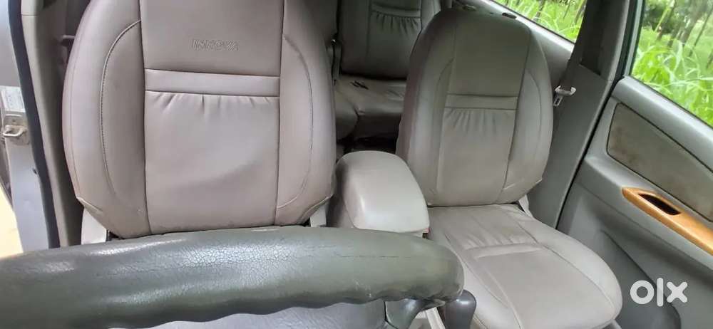 Toyota Innova 2.5 G1 2010