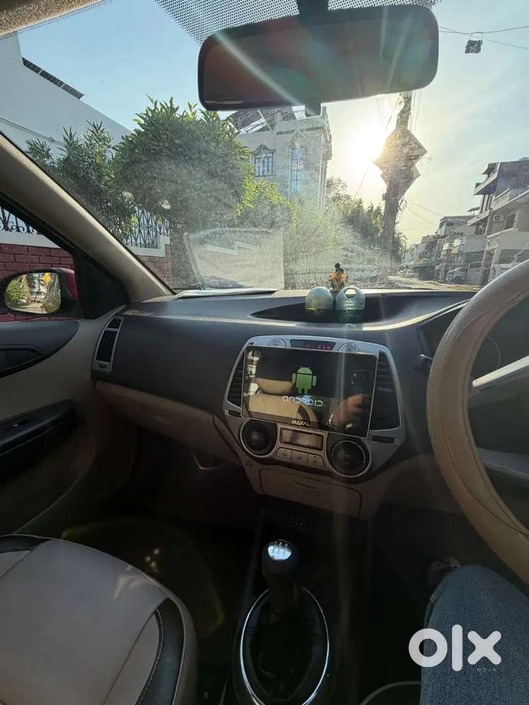 Hyundai I20 2011 Petrol 65000 Km Driven