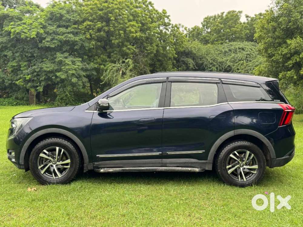 Mahindra Xuv700 2.0 Ax 5 Petrol Mt 7 Str, 2022, Petrol