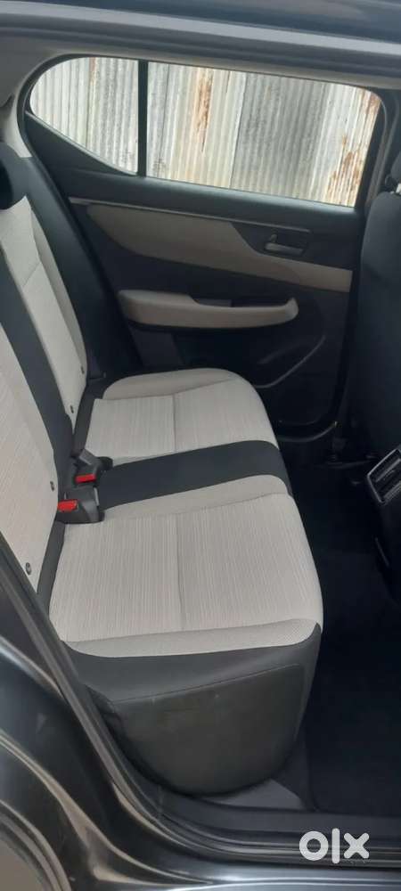 Honda Elevate V Mt, 2023, Petrol