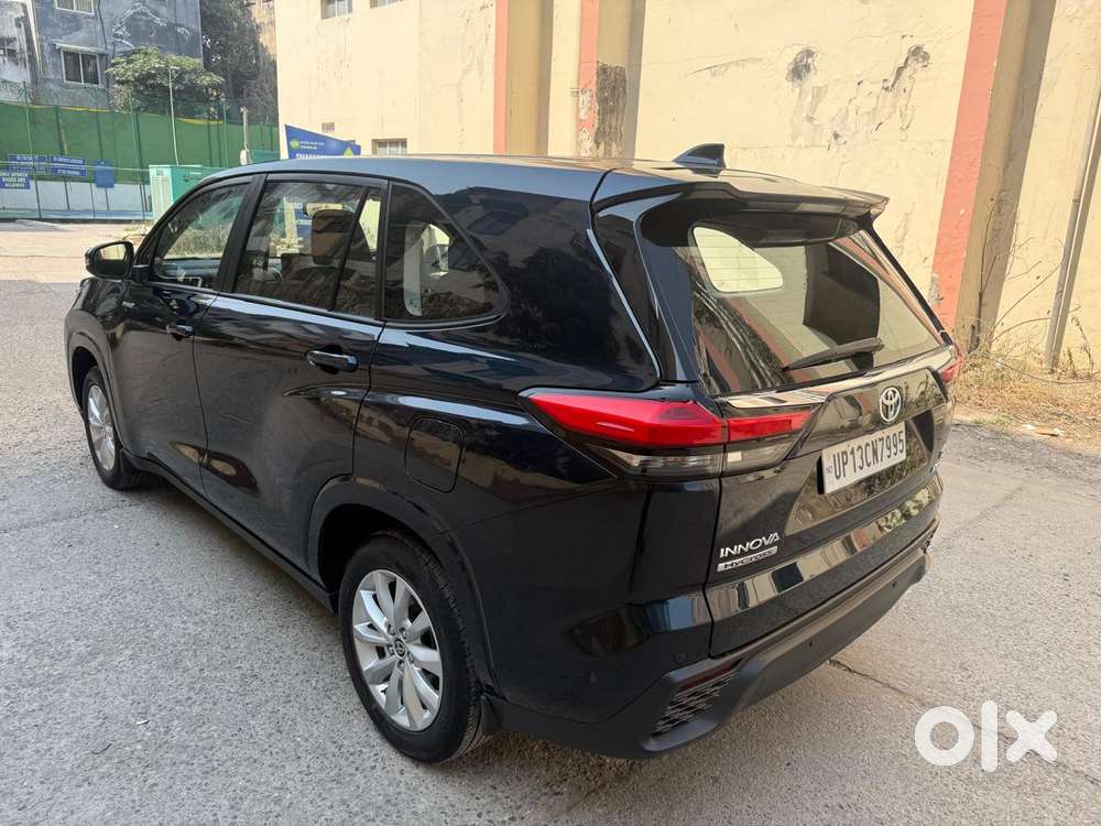 Toyota Innova Hycross 2.0 Vx Hybrid 7 Str, 2025, Petrol