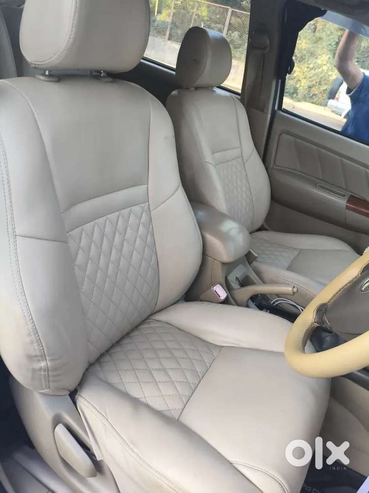 Toyota Fortuner 2011