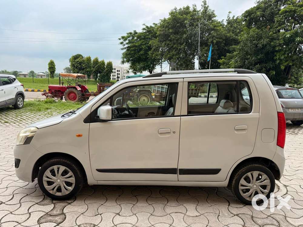 Maruti Suzuki Wagon R Amt Vxi Plus, 2017, Petrol