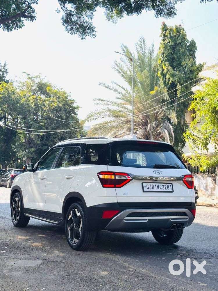 Hyundai Alcazar 2.0 Platinum (o) Petrol At 6 Str, 2021, Petrol