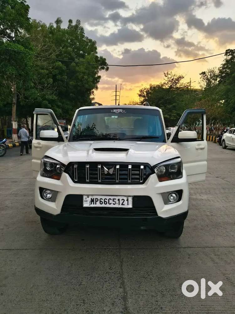 Mahindra Scorpio S8 Intell Hybrid 2017/18