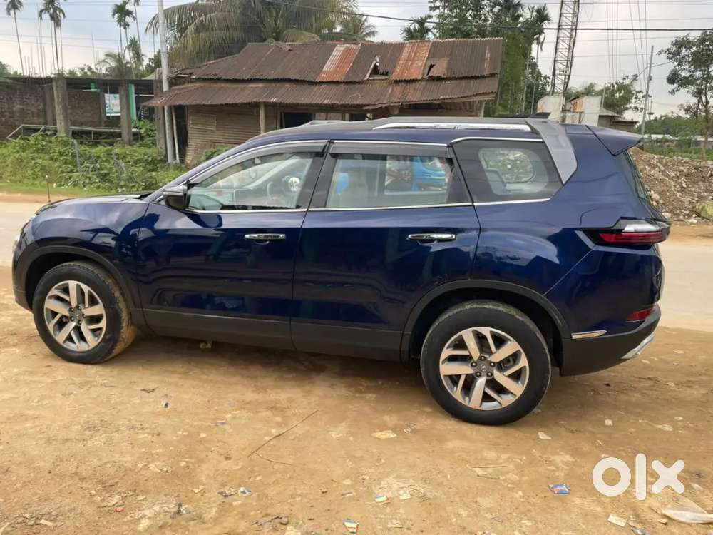 Tata Safari Xz Plus-top Model With Captain Seat & Panaramic Sunroof