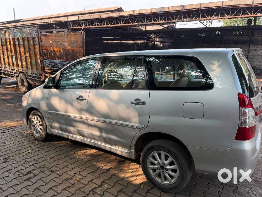 Model: Toyota Innova Vx 2.5 • Year: 2012 • Fuel: Diesel • Transmission