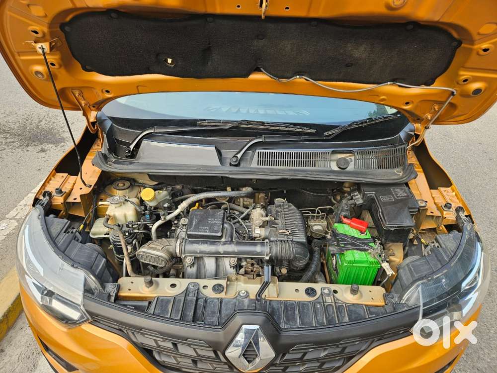 Renault Triber Rxt, 2022, Petrol