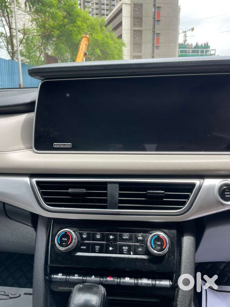 Mahindra Xuv700 2.0 Ax 7 Petrol At Luxury Pack Str, 2021, Petrol