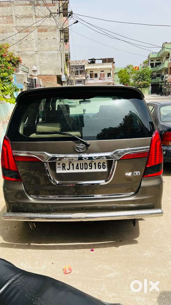 Excellent Condition Toyota Innova 2015 Diesel 83000 Km Driven