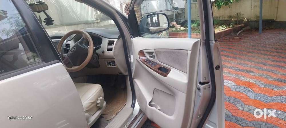 Toyota Innova 2012 Diesel Well Maintained