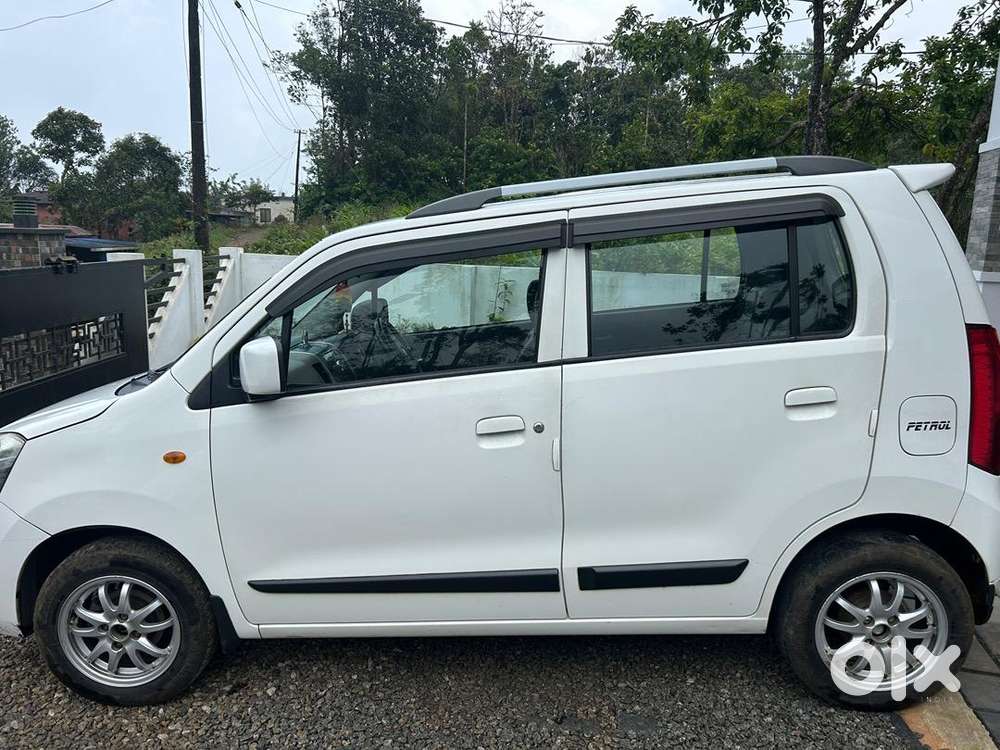 2016 Maruti Suzuki Manual Petrol Car