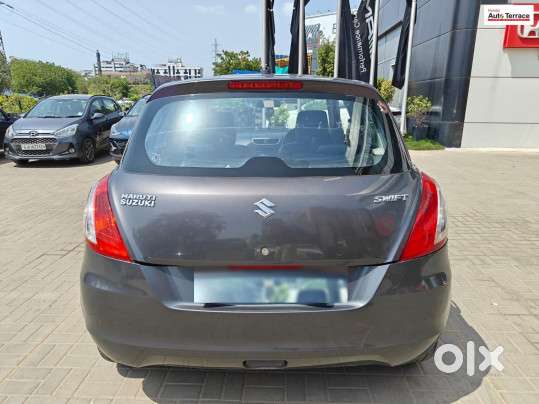Maruti Suzuki Swift Lxi Option, 2017, Petrol
