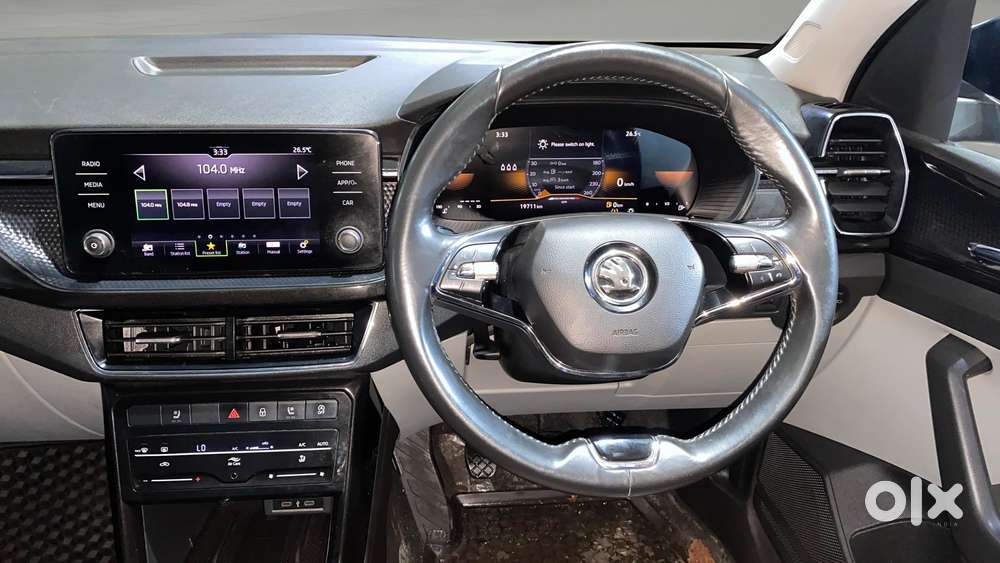 Skoda Kushaq 1.0 Tsi Style, 2023, Petrol
