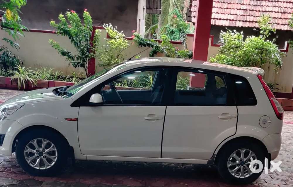 Ford Figo 2014 Diesel 102000 Km Driven