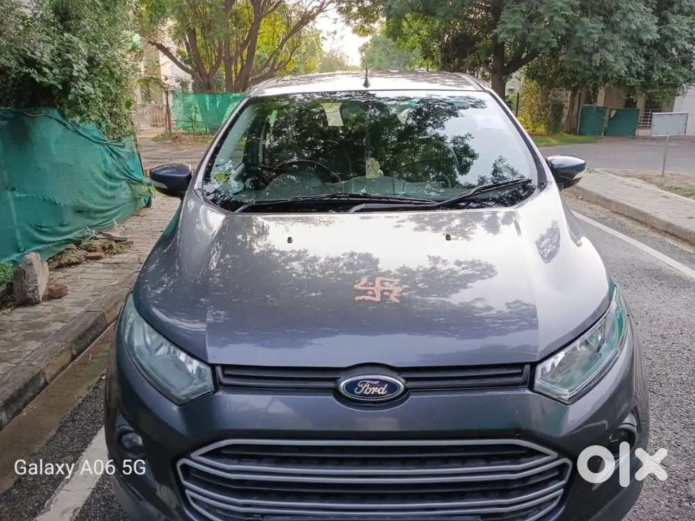 Ford Ecosport 2015 Petrol 82000 Km Driven