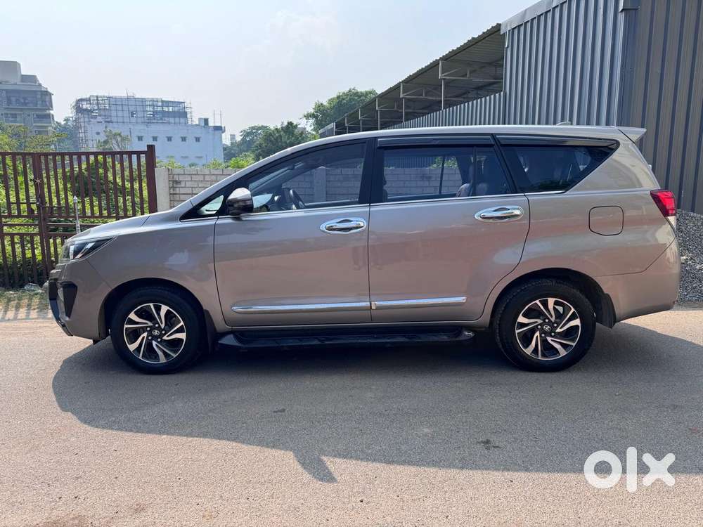 Toyota Innova Crysta 2.4 Gx Limited Edition 7 Str, 2022, Diesel