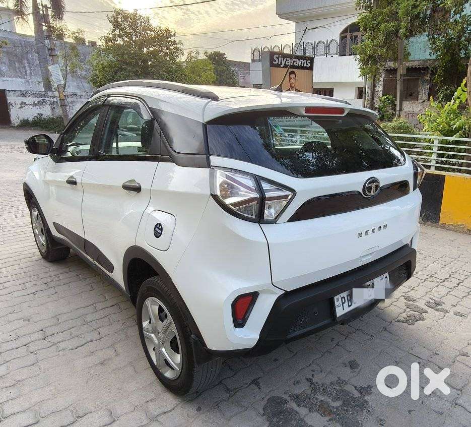 Tata Nexon 1.5 Revotorq Xm (s), 2023, Diesel
