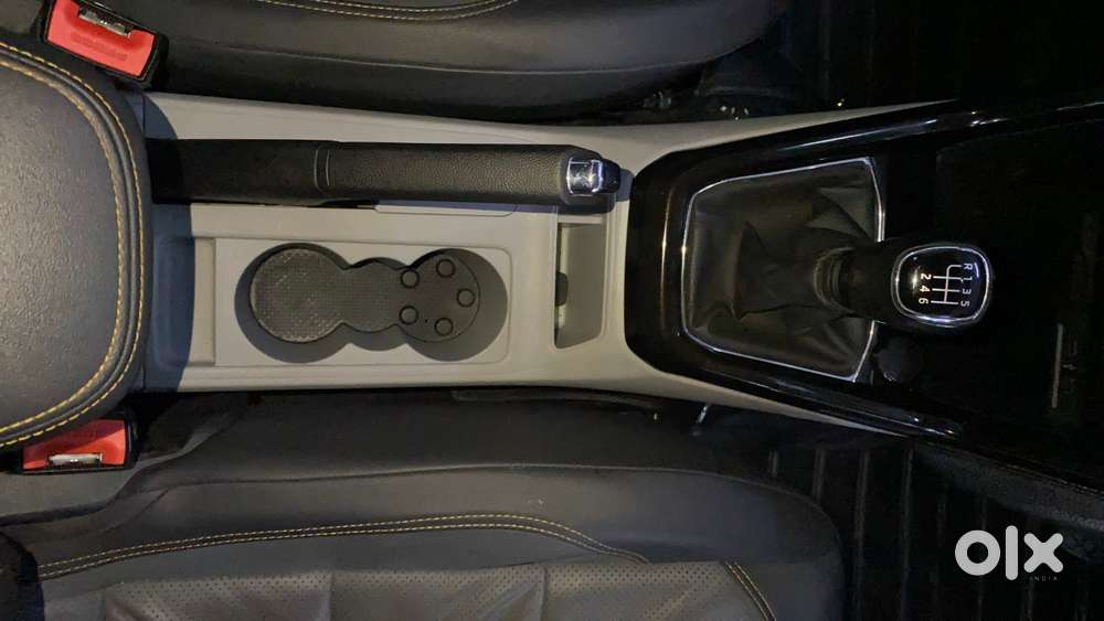 Skoda Kushaq 1.0 Tsi Style, 2022, Petrol