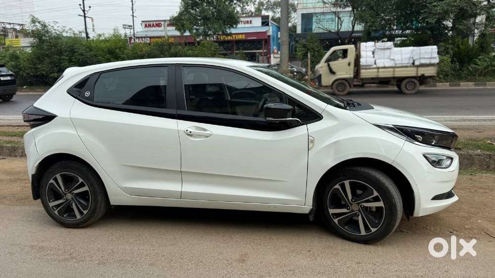 Tata Altroz Xz, 2023, Petrol