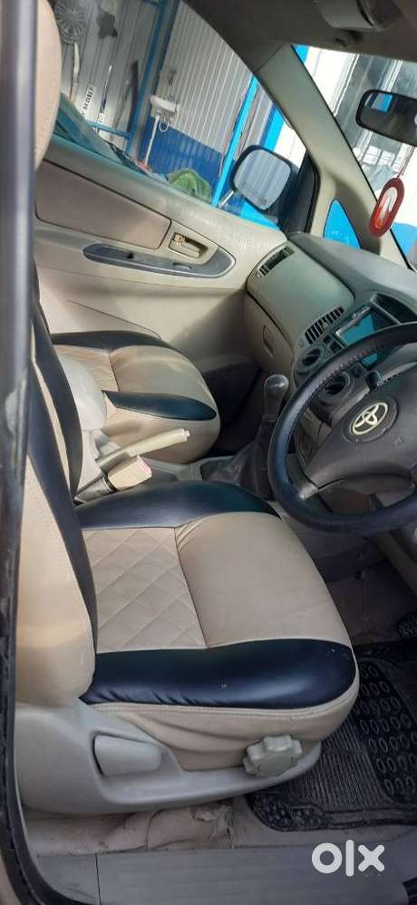 Toyota Innova 2.5 G (diesel) 7 Seater, 2011, Diesel