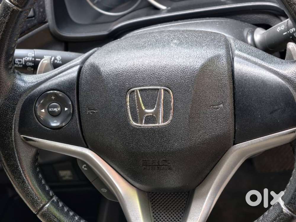 Honda Jazz V Automatic, 2016, Petrol