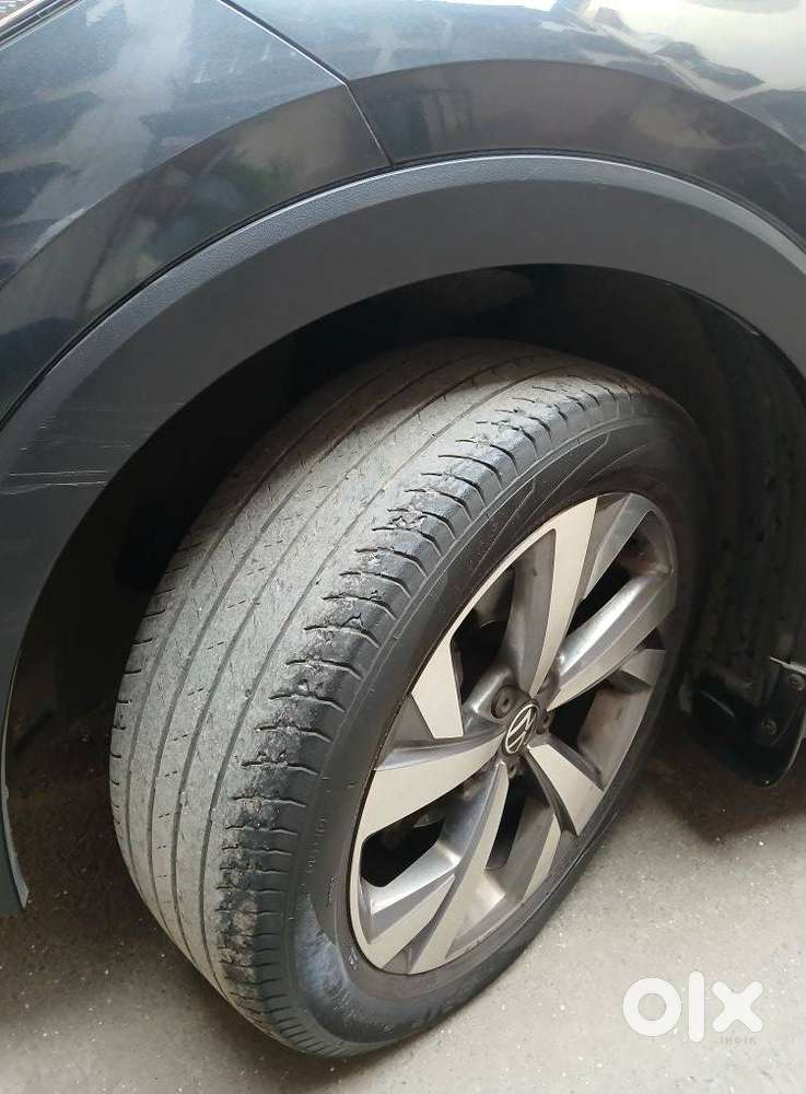 Volkswagen Taigun 1.0 Tsi Topline At, 2022, Petrol