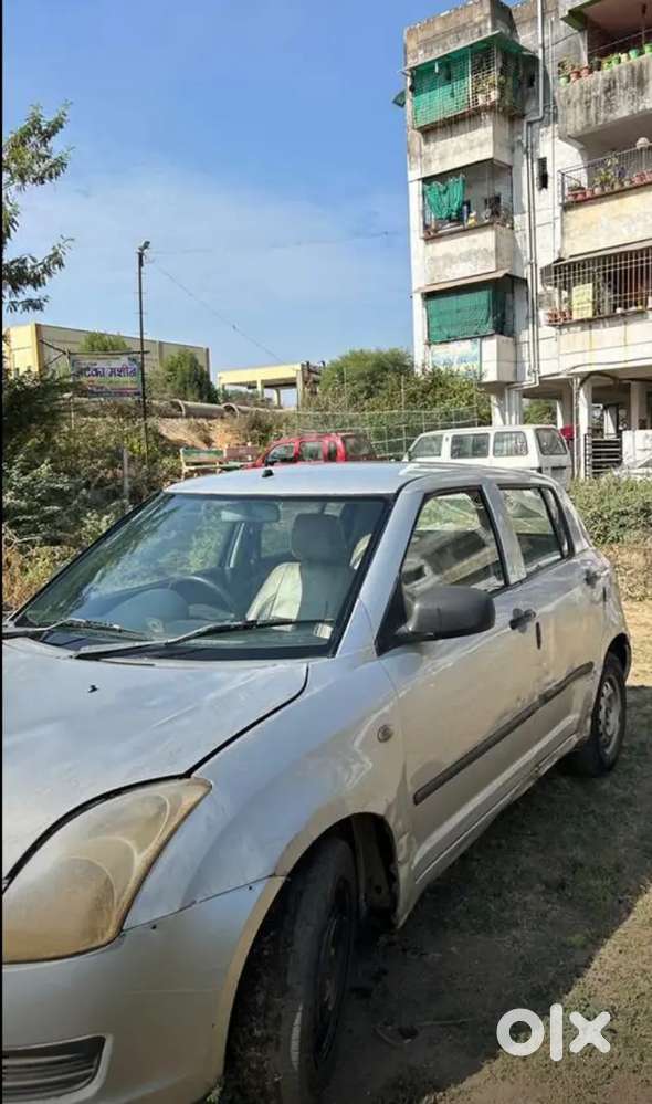 Maruti Suzuki Swift 2009 Petrol 132000 Km Driven