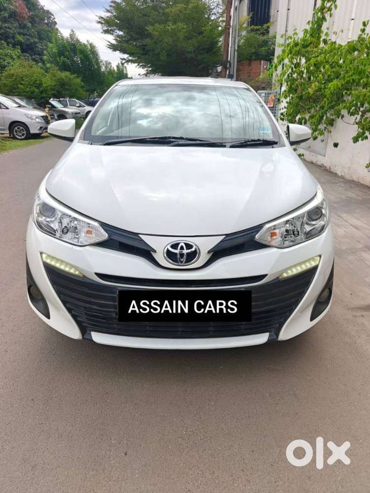 Toyota Yaris J Cvt, 2019, Petrol