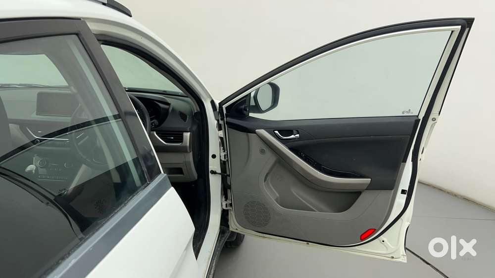 Tata Nexon 1.2 Revotron Xz Plus, 2018, Petrol