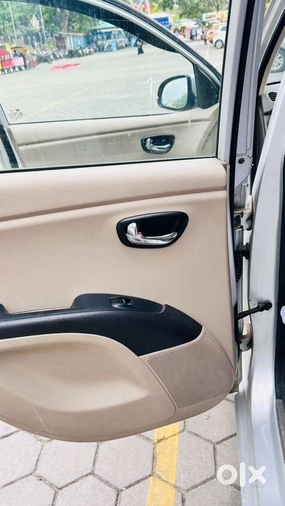 Hyundai I10 Sportz Petrol 2011