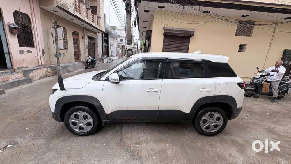 2024 Maruti Brezza Lxi Cng Manual Hybrid