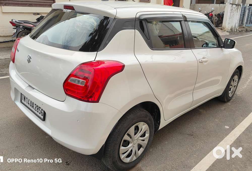 Maruti Suzuki Swift Vxi + Manual, 2022, Petrol