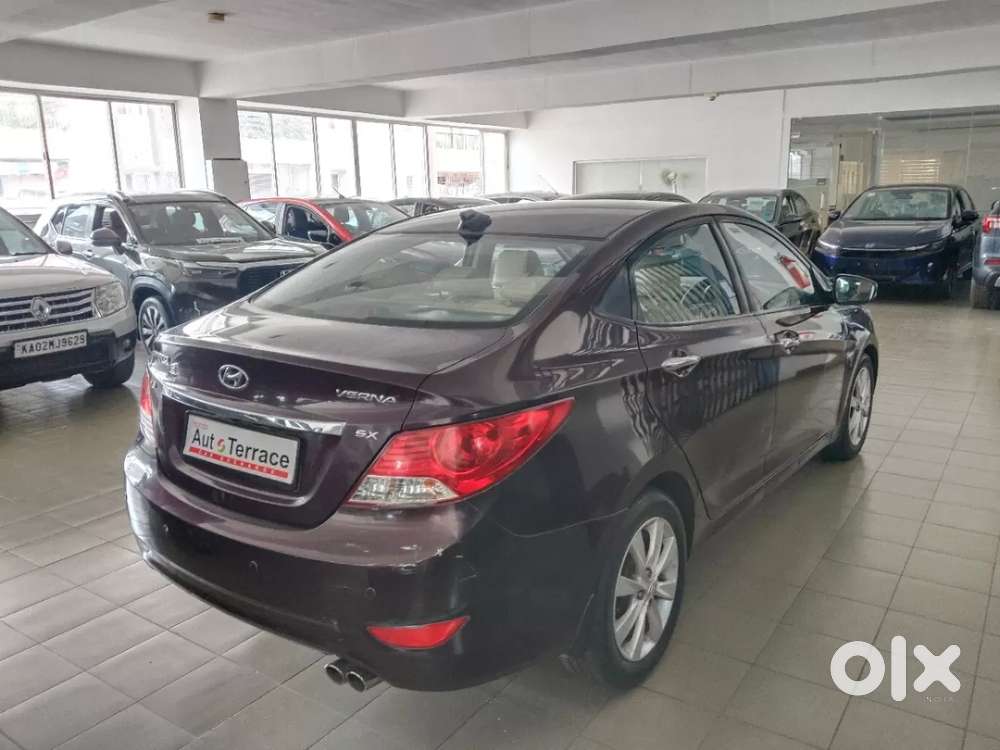 Hyundai Verna Vtvt 1.6 Sx, 2011, Petrol