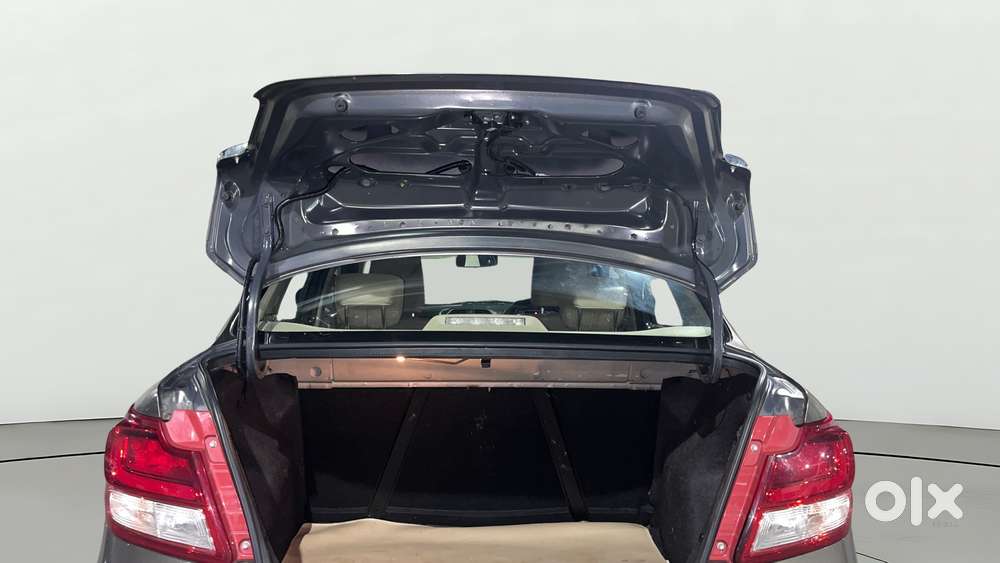 Maruti Suzuki Swift Dzire Amt Vxi, 2022, Petrol