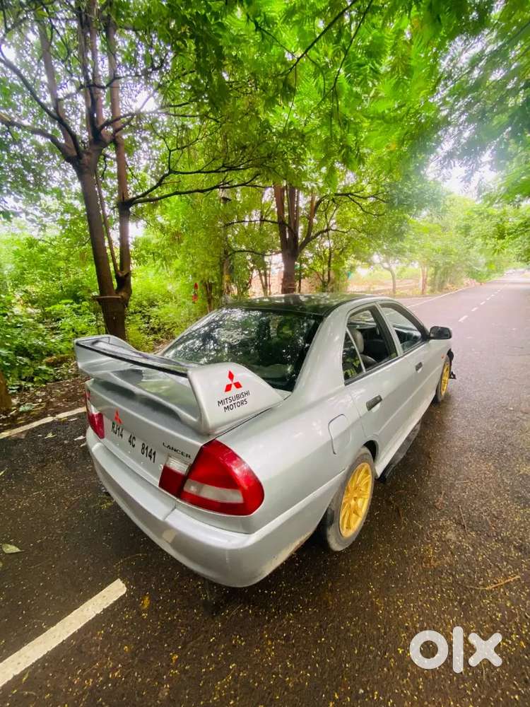 Mitsubishi Lancer 2000 Petrol