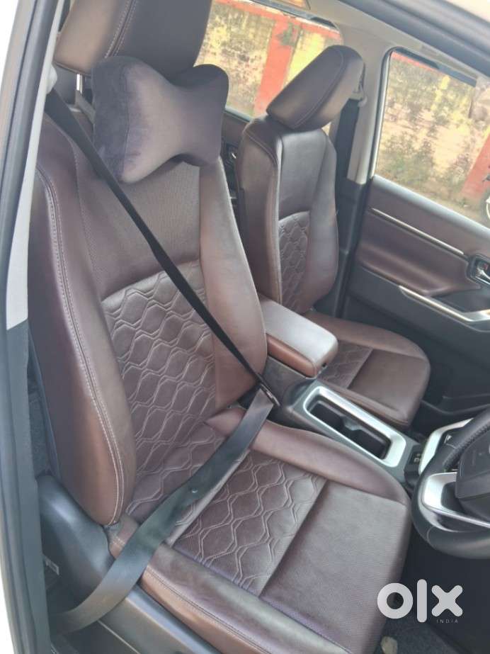 Toyota Innova Hycross 2.0 Zx Hybrid 7 Str, 2023, Petrol