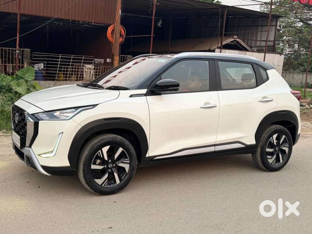 Nissan Magnite N-connecta Mt, 2025, Petrol