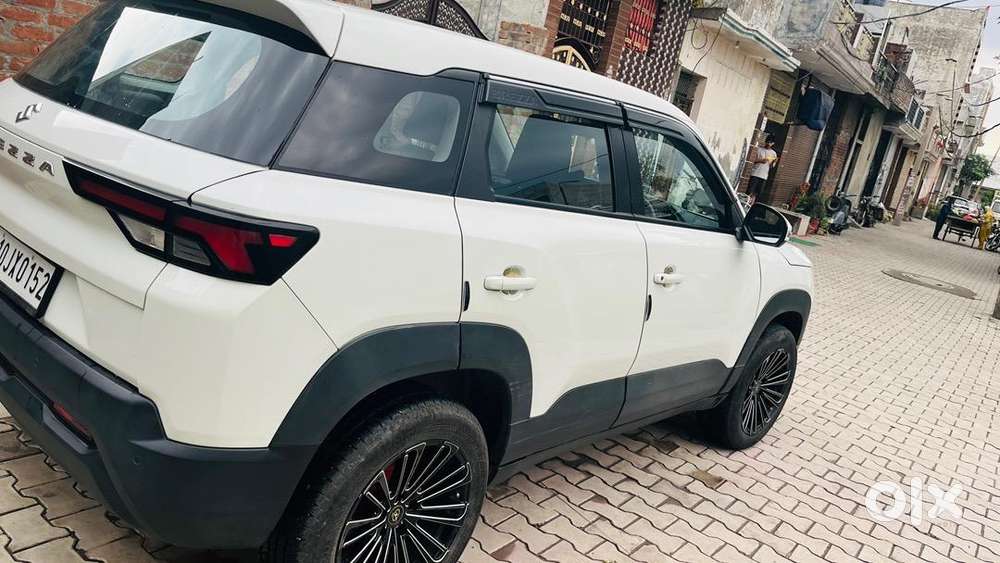 Maruti Suzuki Brezza 2025 Petrol 21000 Km Driven