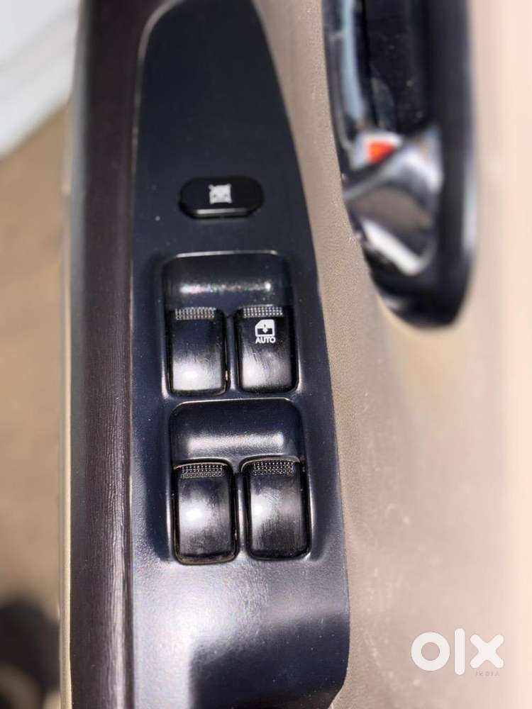 Hyundai I10 2012 Petrol 83000 Km Driven