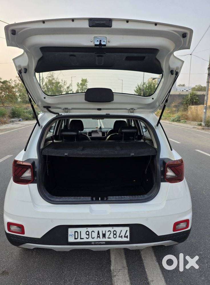 Hyundai Venue Sx (o) Mt 1.5 Diesel, 2021, Diesel