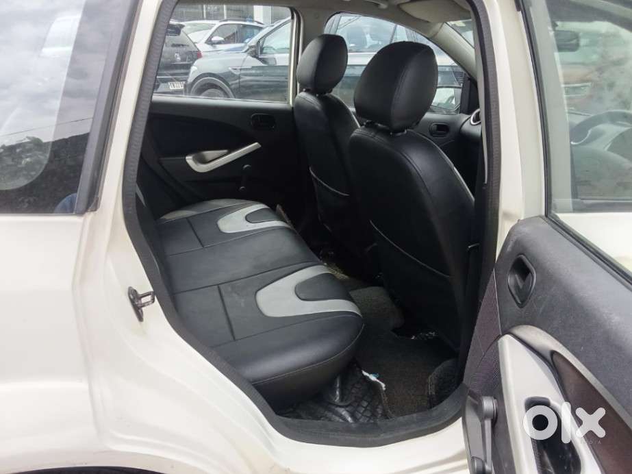Ford Figo Petrol Zxi, 2011, Diesel