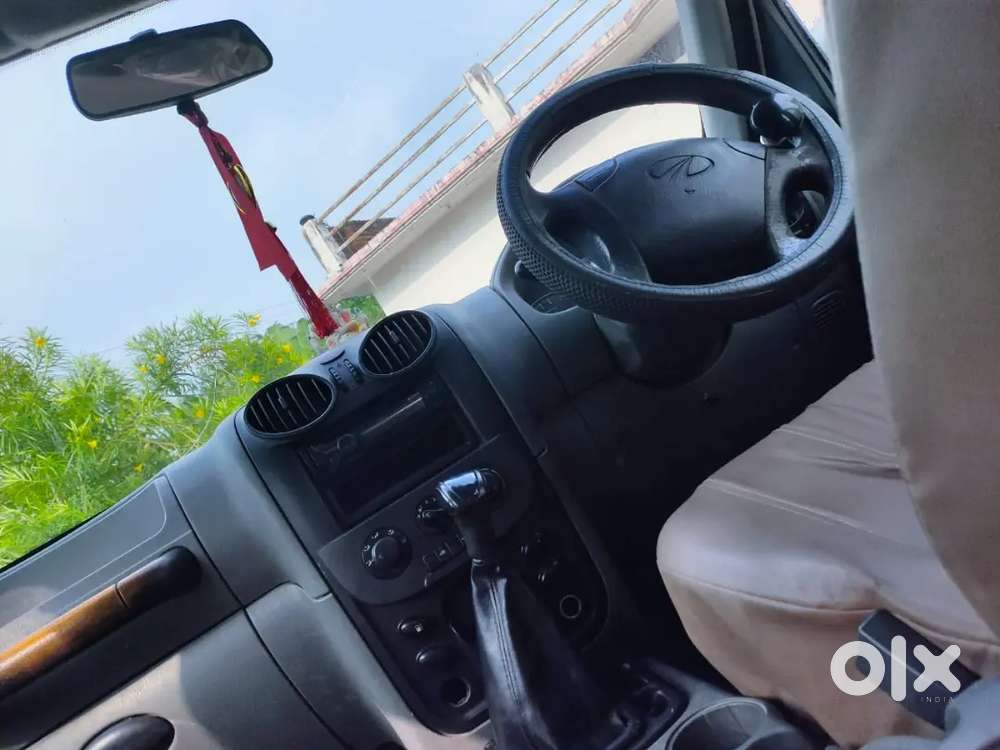 Mahindra Vision Sxt 2014