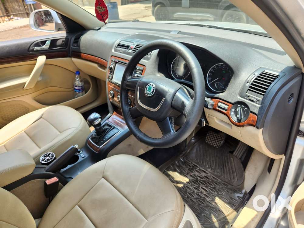 Skoda Laura Elegance 2.0 Tdi Cr At, 2012, Diesel