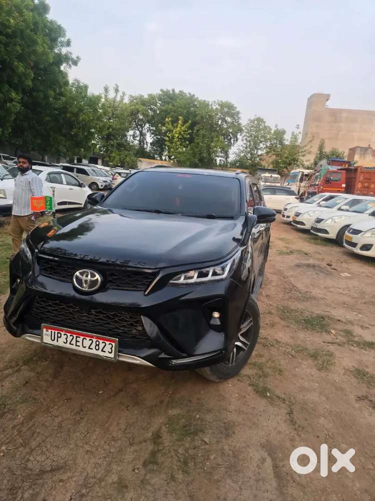Toyota Fortuner Legender 2012 Petrol