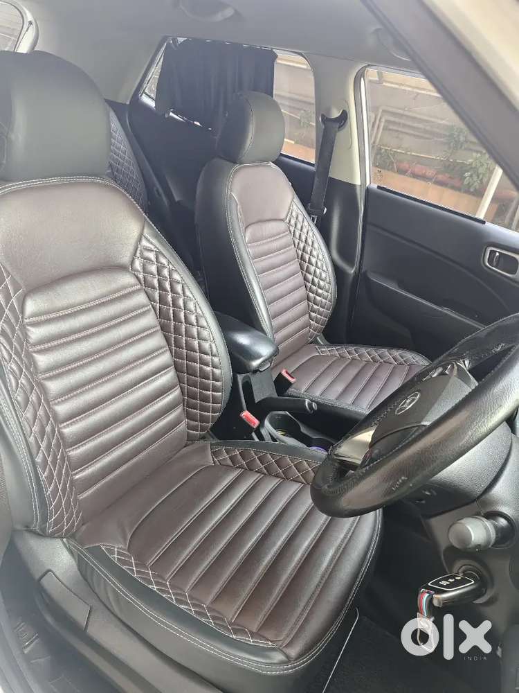 Hyundai Venue 2019  Petrol + Cng