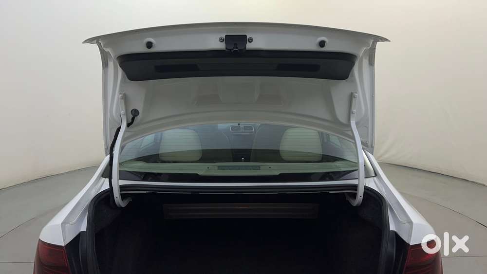 Volkswagen Vento 1.6 Highline, 2021, Petrol