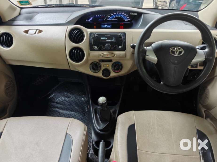 Toyota Etios 1.5 V, 2017, Petrol