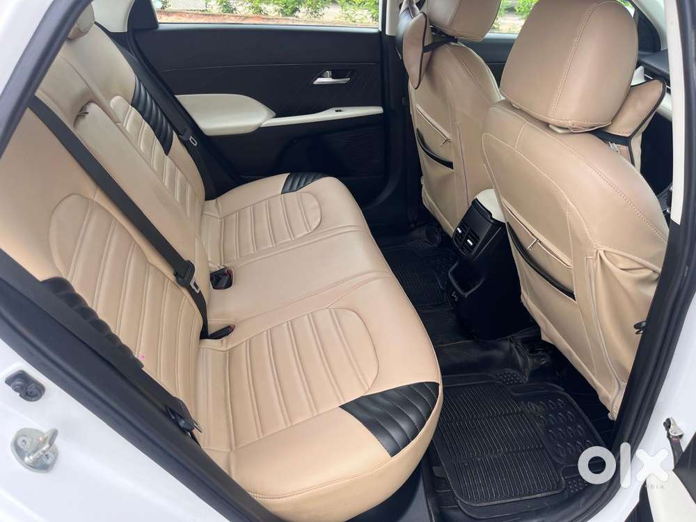 Hyundai Verna Sx 1.5 Petrol Ivt, 2023, Petrol