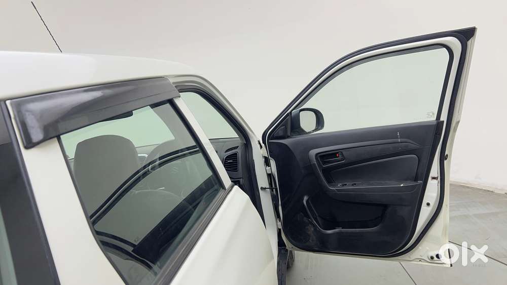 Maruti Suzuki Vitara Brezza 1.5 Lxi, 2022, Petrol